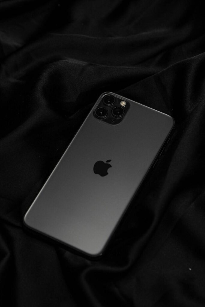 Apple Topped the Global Smartphone Market in 2025 — and Q1 2026 Tells an Even Bigger Story