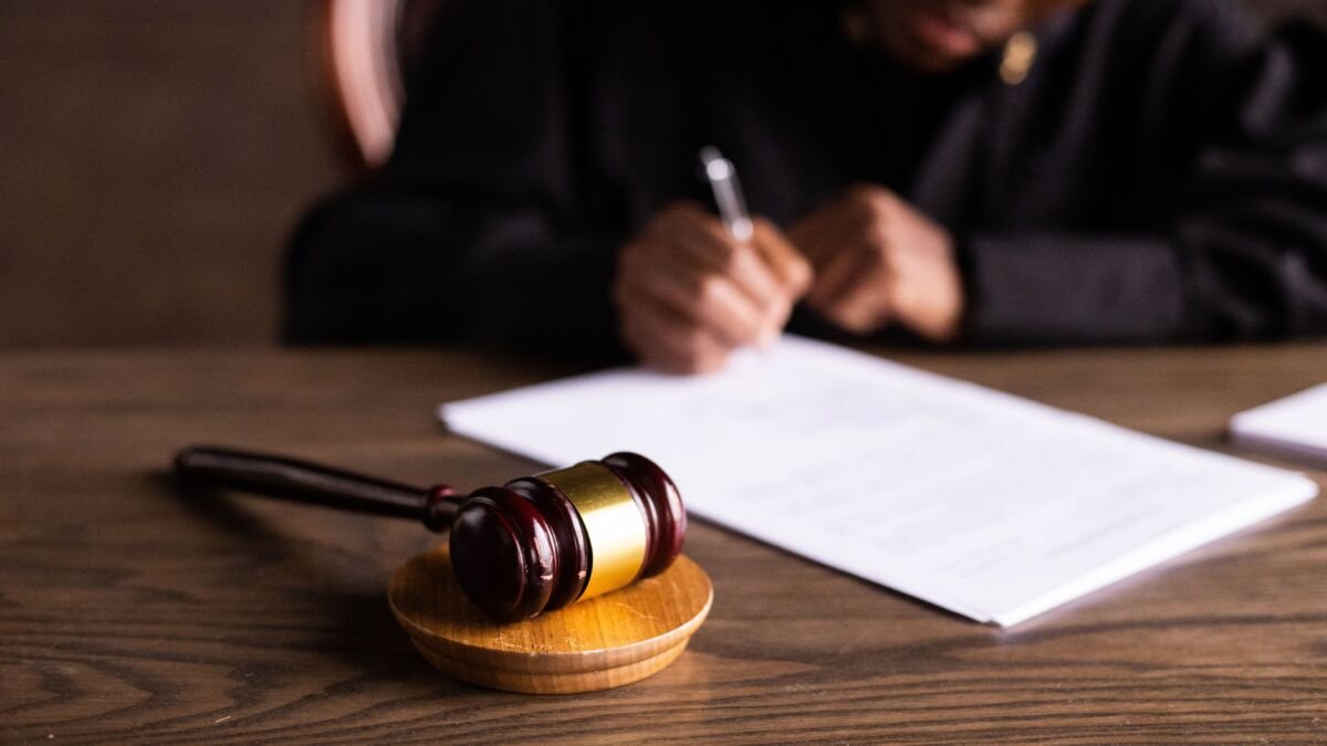 Federal RICO Lawsuit Names New York Divorce Attorneys and Financial Professionals in Alleged Litigation Scheme